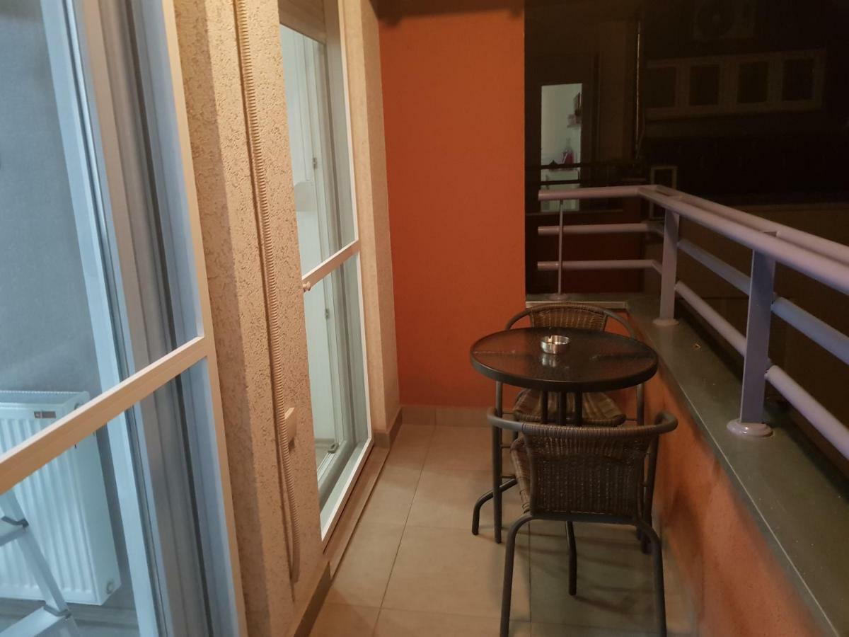 Apartment Gea 18 Novi Sad Exterior foto