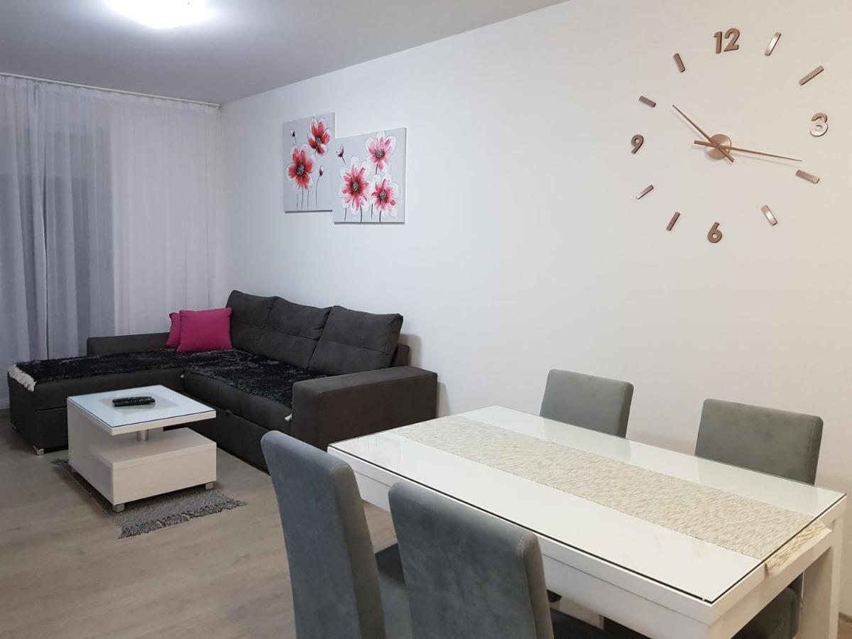 Apartment Gea 18 Novi Sad Exterior foto